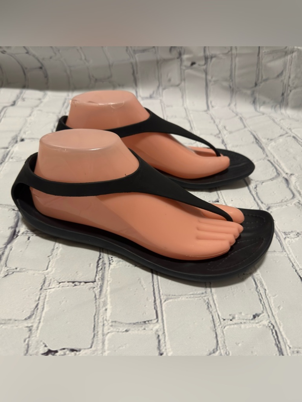 Crocs Serena Sexi Thong Sandals Sz 9 Black Slip On